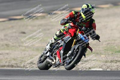 media/Jan-15-2026-Racers Edge (Thu) [[dfebeb70ab]]/3-B Group/Session 2 (Bowl Exit)/